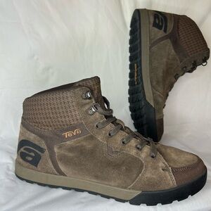 Teva Men’s Size 11 Brown Leather Hiking Boots Mid High Shoes Houndstooth ISO